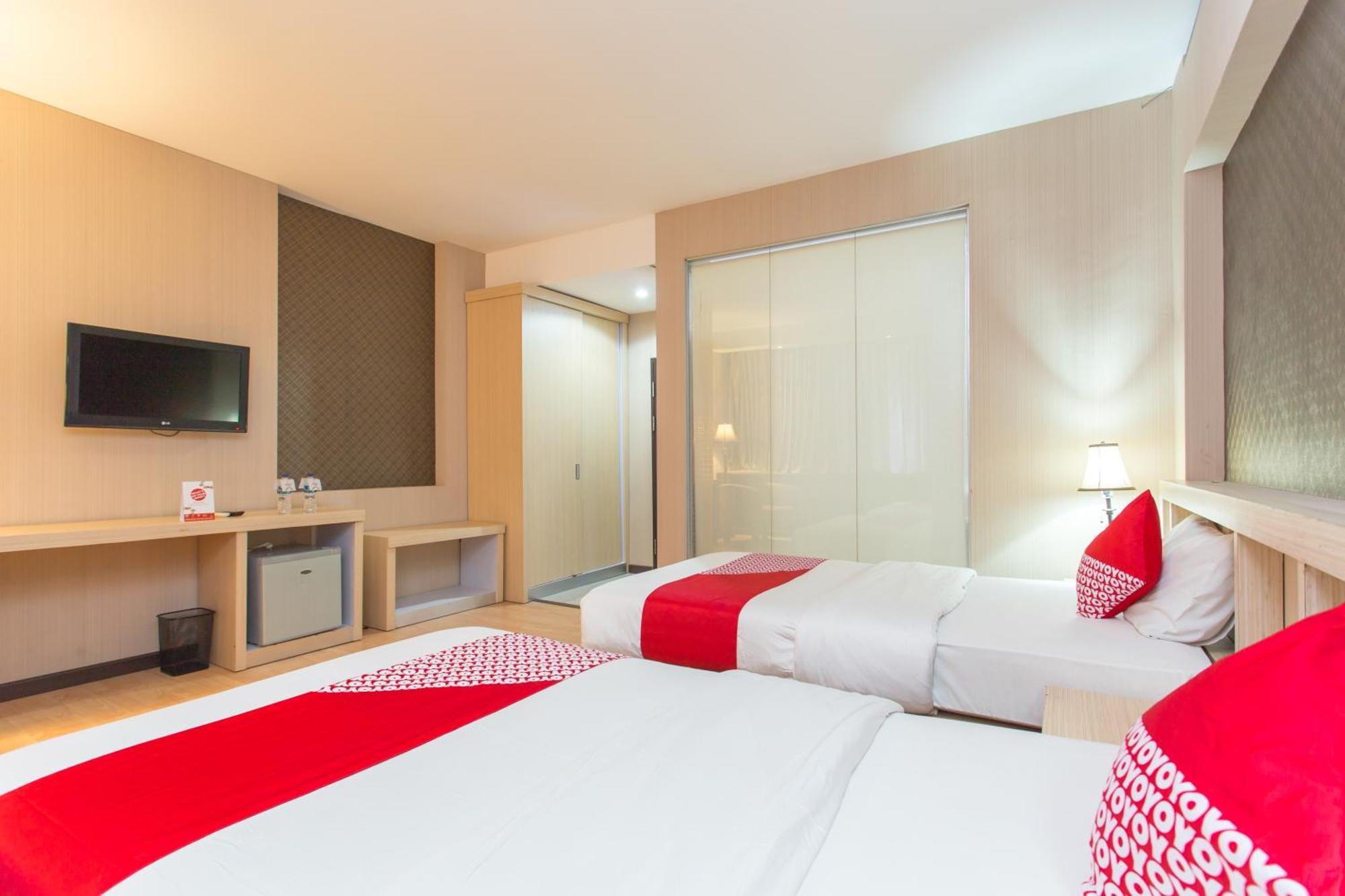 Oyo 663 Hotel Sejati Баликпапан Экстерьер фото