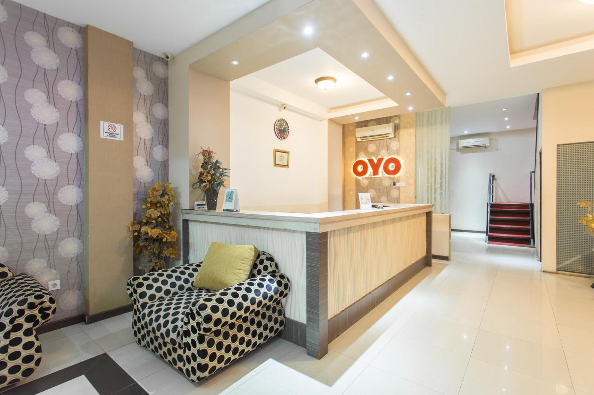 Oyo 663 Hotel Sejati Баликпапан Экстерьер фото